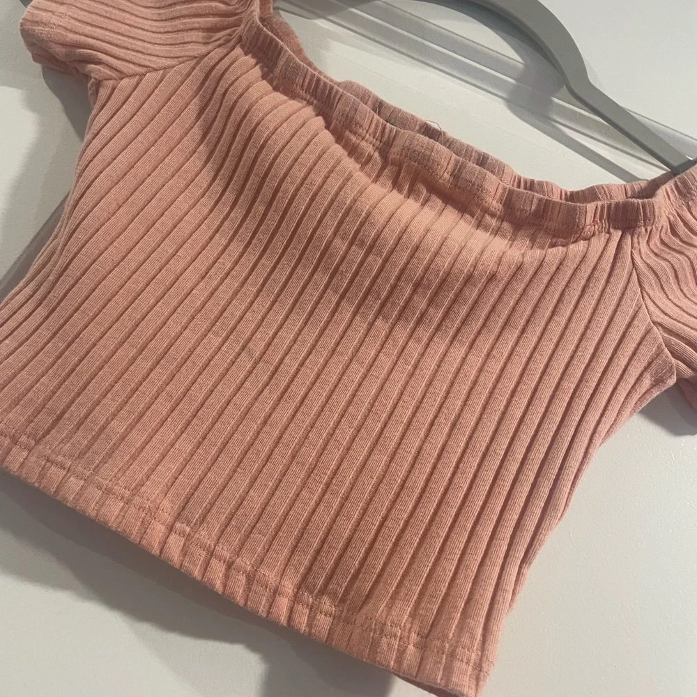 Charlotte Russe Ribbed Off-Shoulder Pink Blouse - Picture 2 of 3